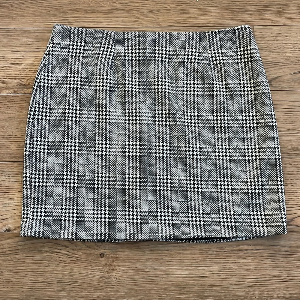 Pink Lily plaid/houndstooth mini skirt